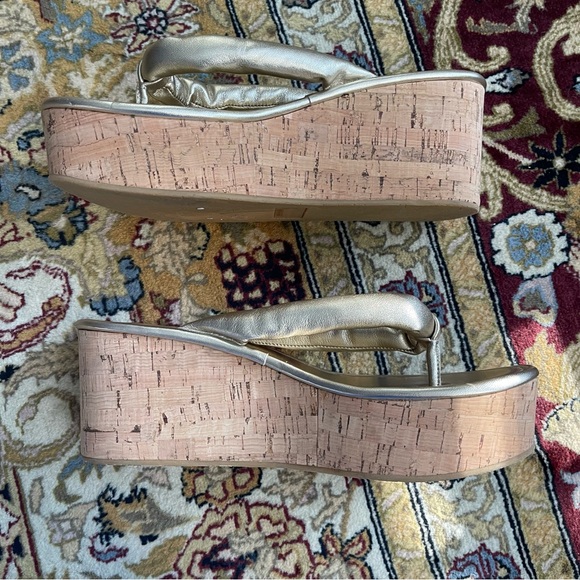 Veronica Beard Wedge Flip Flops - Picture 7 of 9